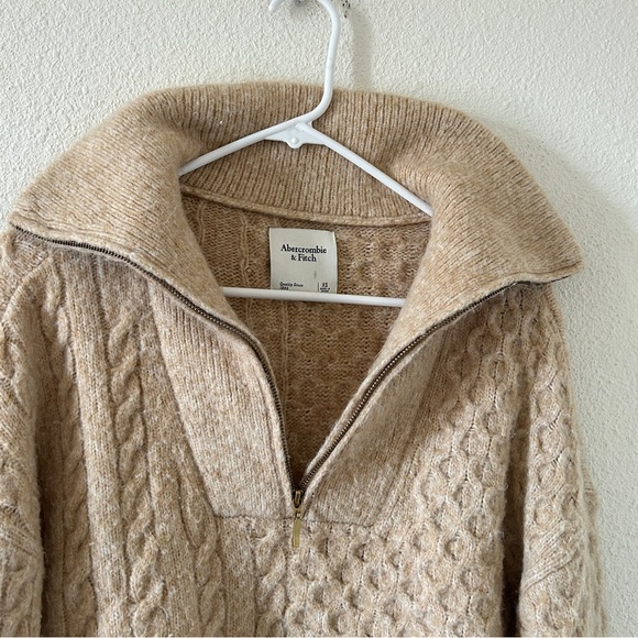 Abercrombie & Fitch Knit Pop Over 1/3 Zip Sweater Women’s XSmall Beige Cozy - Picture 3 of 11